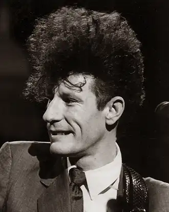 Alt-country singer Lyle Lovett